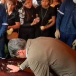 Familiares y amigos de Mauricio Aramayo clamaron justicia al presidente Rodrigo Paz