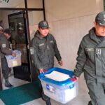 Colectan documentos, dispositivos y dinero de la casa de Luis Arce