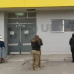 Denuncian intento de infanticidio: Internan a tres niños con heridas en los brazos y busca a su madre como sospechosa