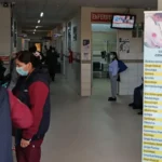 Cochabamba: Joven fue apuñalada múltiples veces por su pareja quien huyó dejándola malherida